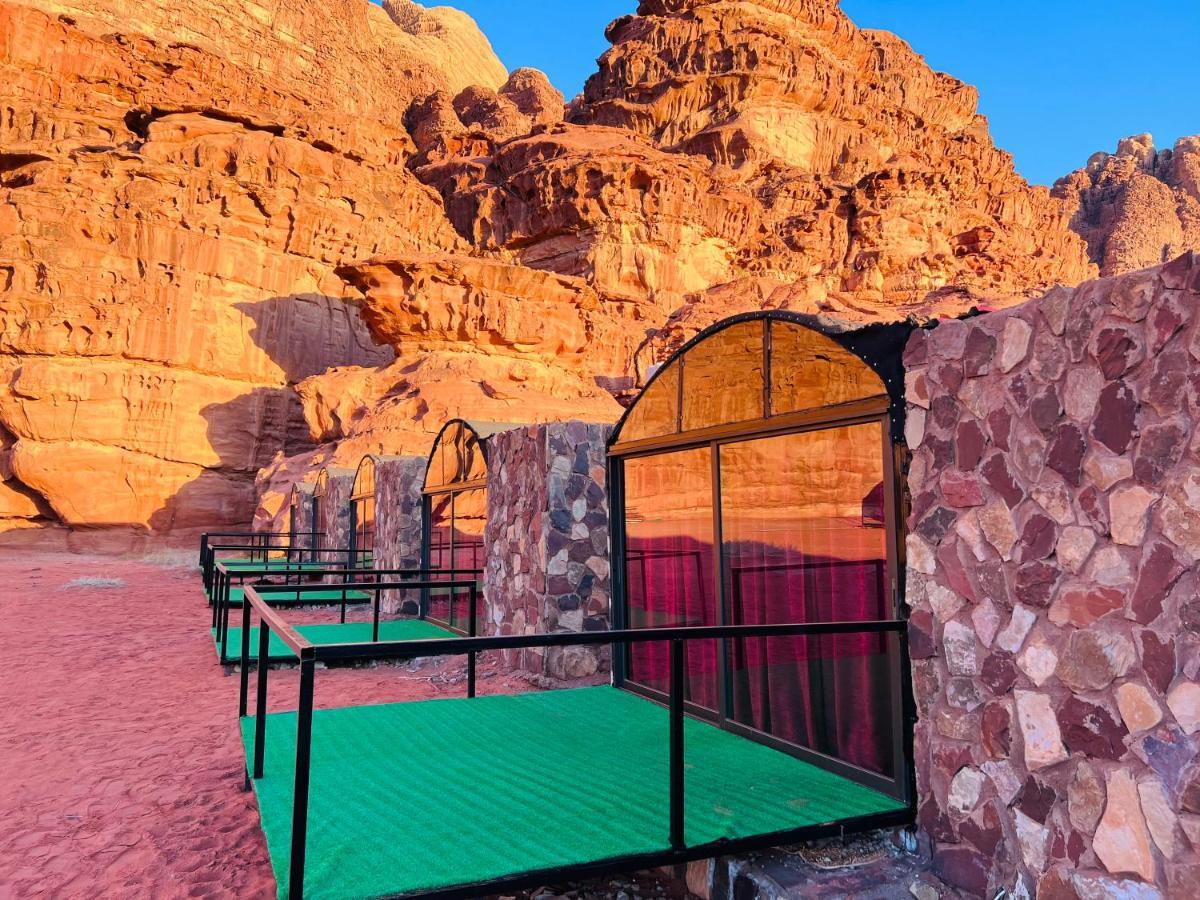 Wadi Rum Shooting Stars Camp Exterior photo