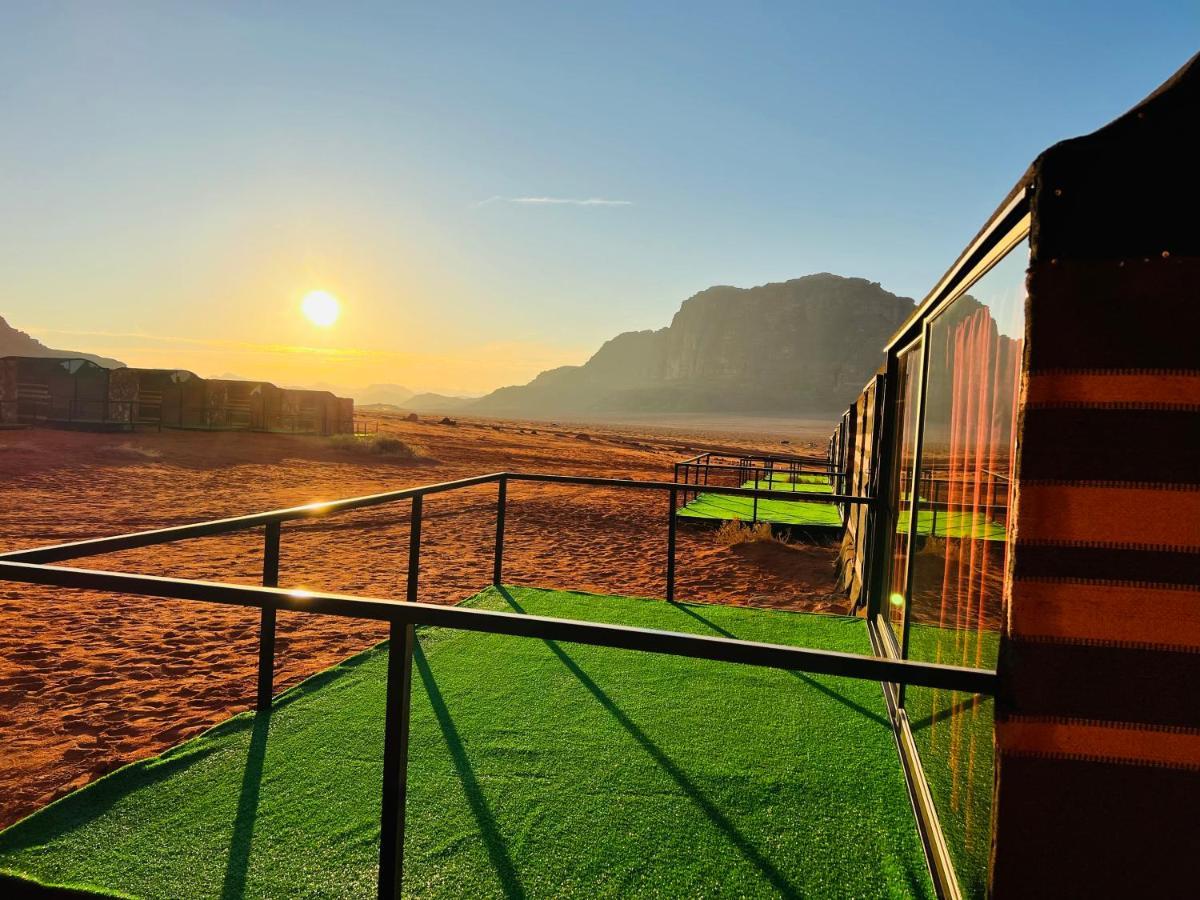 Wadi Rum Shooting Stars Camp Exterior photo